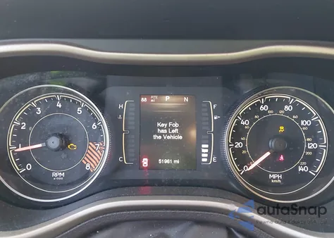 2014 Jeep Cherokee Latitude z USA, uszkodzony, nr VIN 1C4PJMCS1EW243837